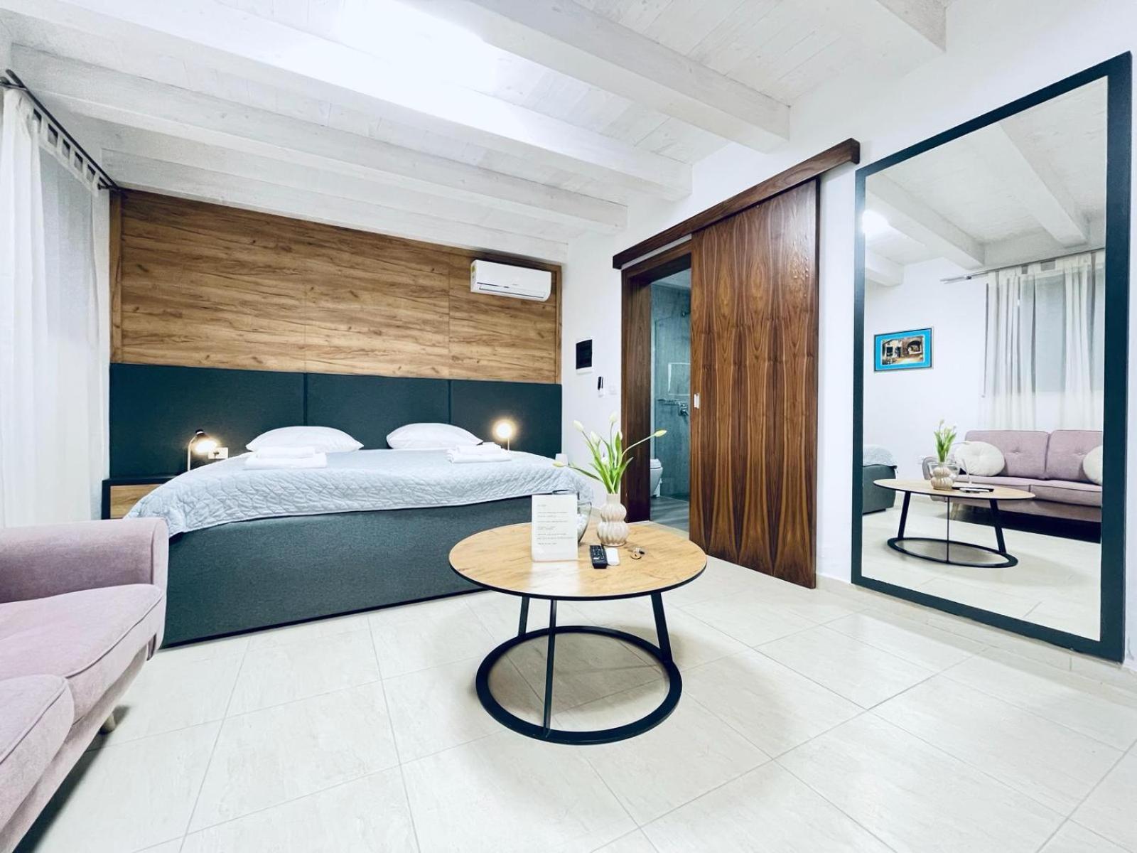 Fazana City Rooms With Free Parking Exteriör bild