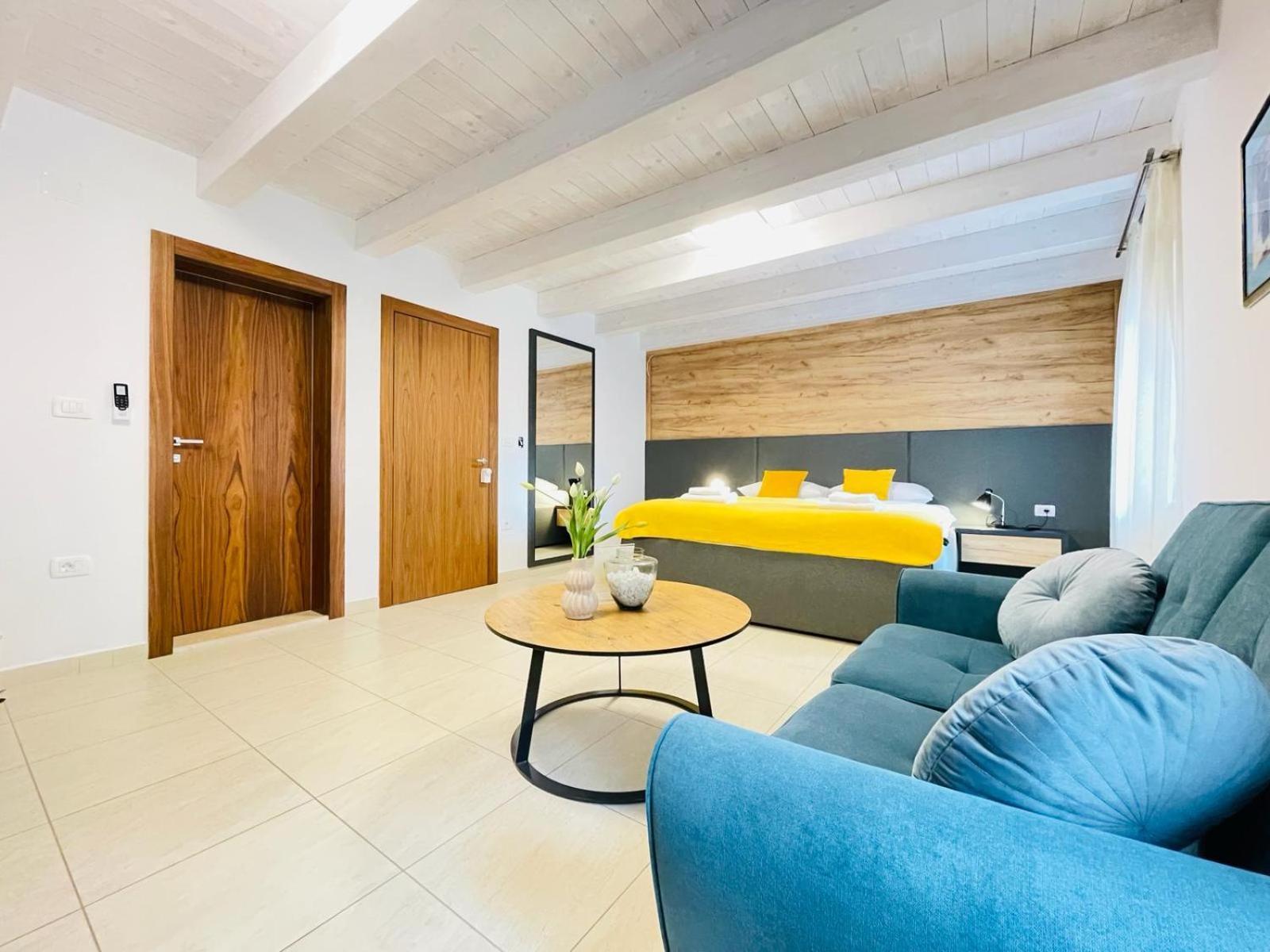 Fazana City Rooms With Free Parking Exteriör bild