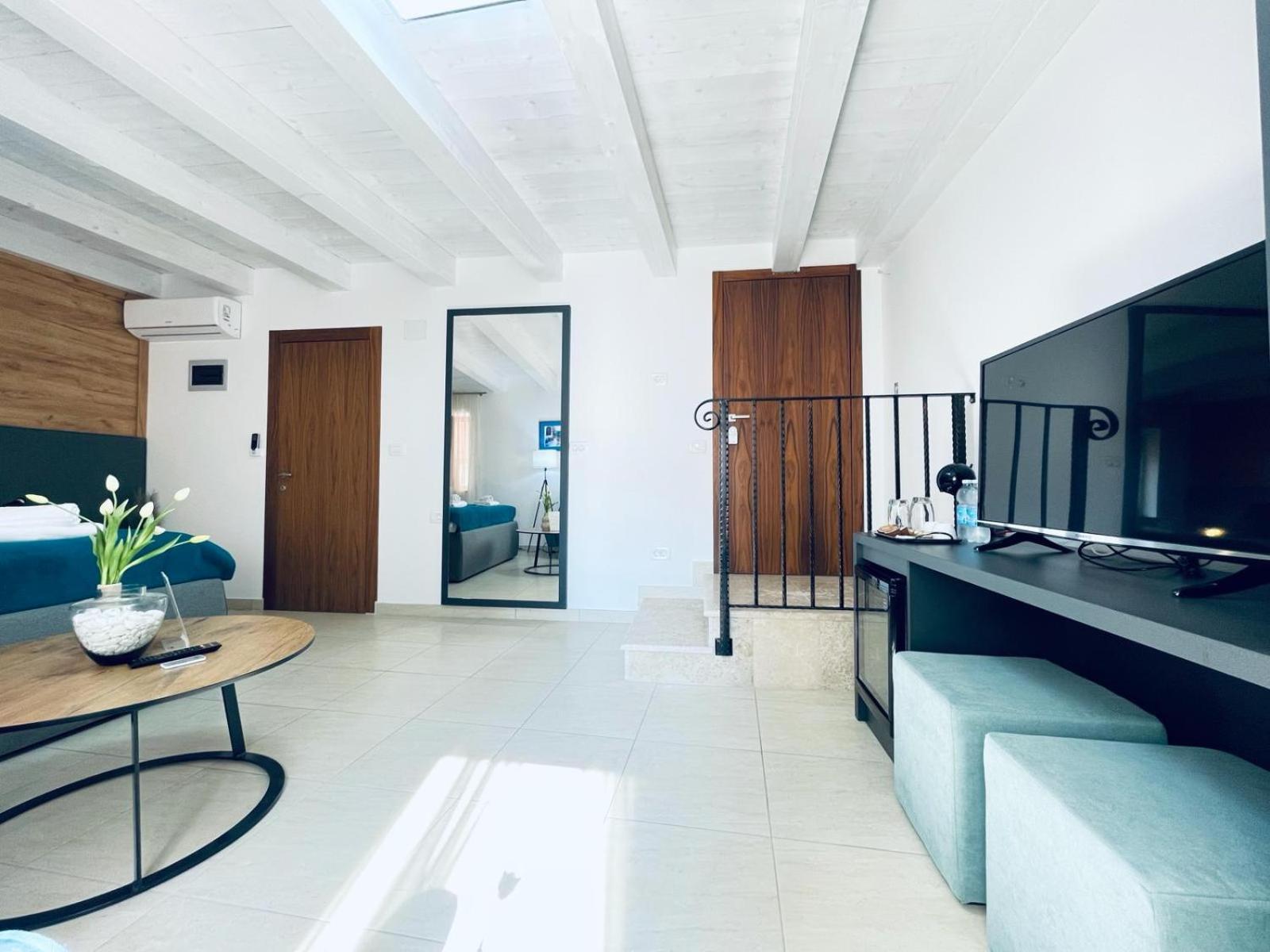 Fazana City Rooms With Free Parking Exteriör bild