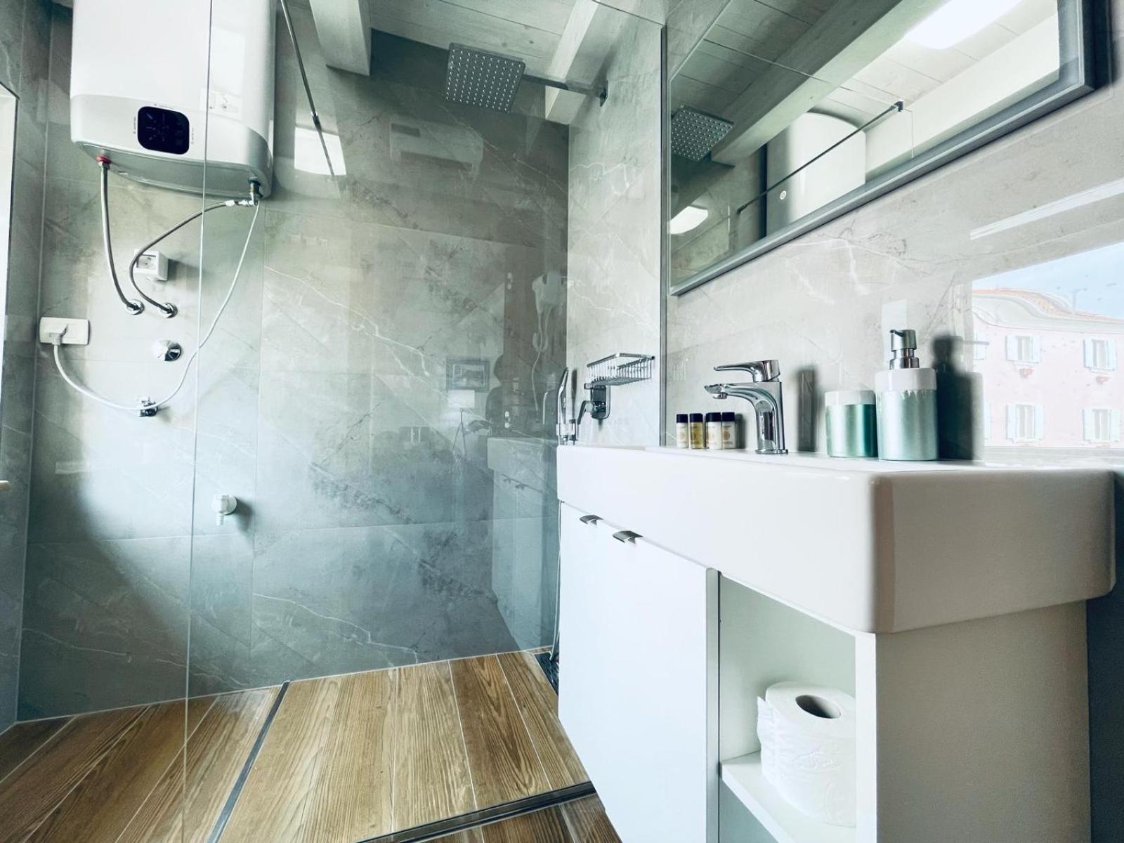 Fazana City Rooms With Free Parking Exteriör bild