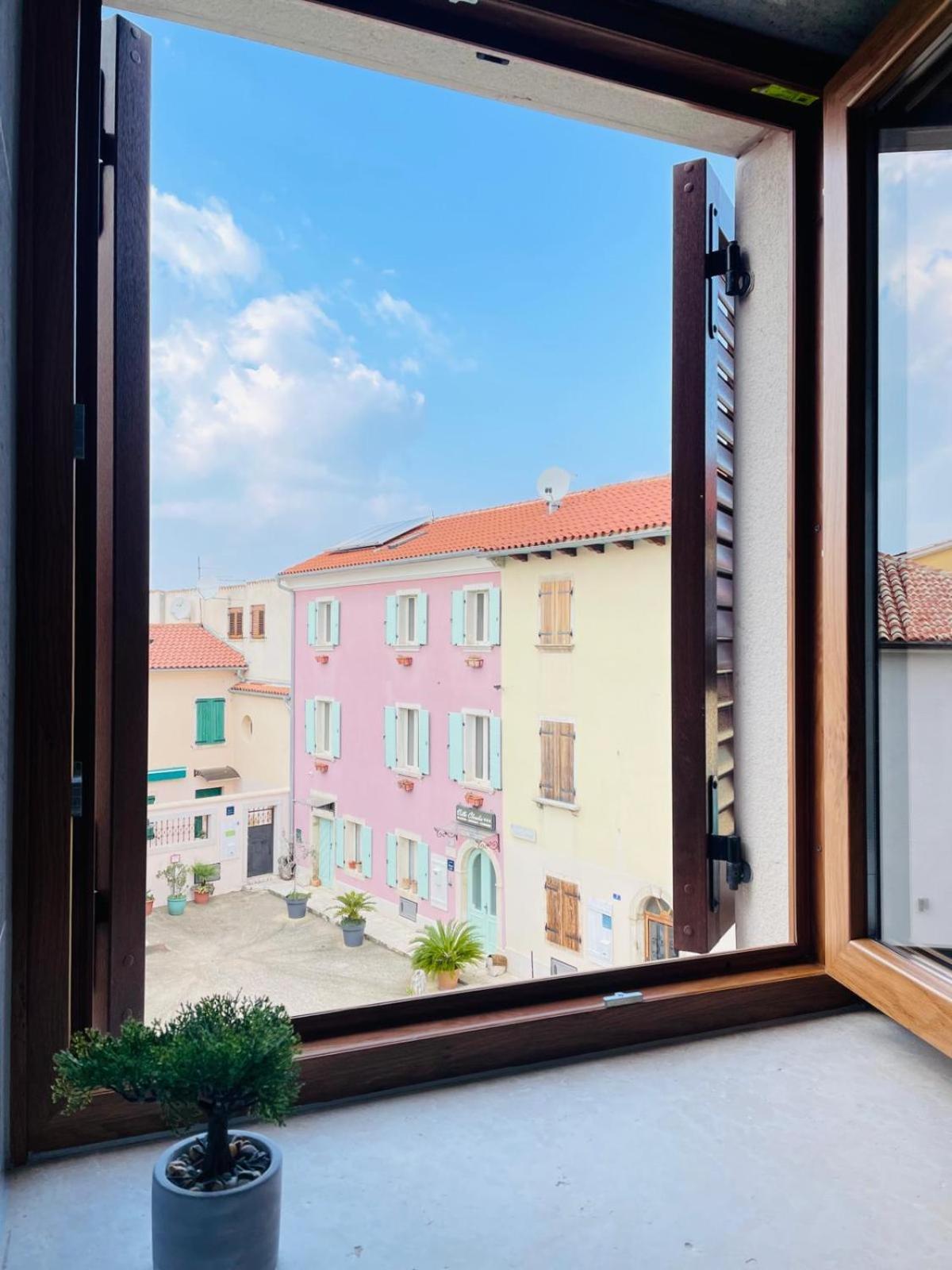 Fazana City Rooms With Free Parking Exteriör bild
