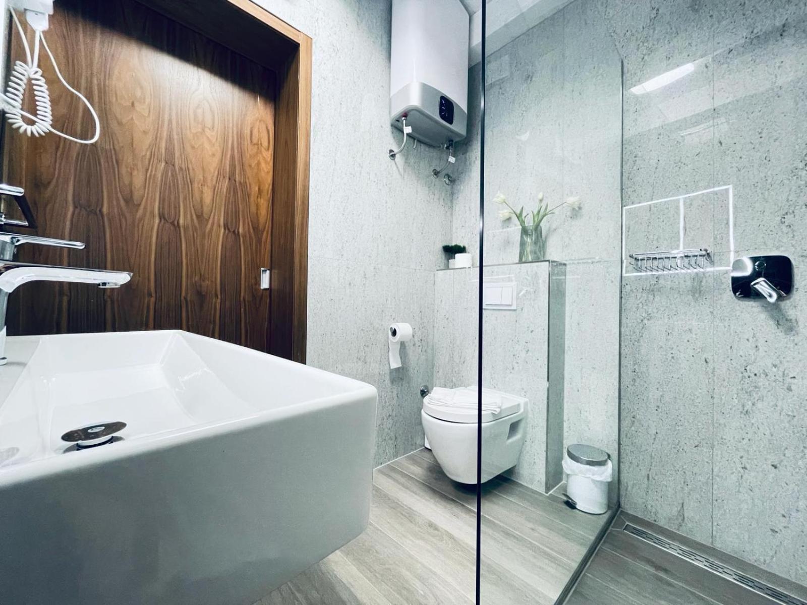 Fazana City Rooms With Free Parking Exteriör bild